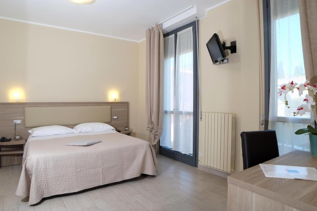 Villa Gioiosa 迪亚诺马里纳 外观 照片