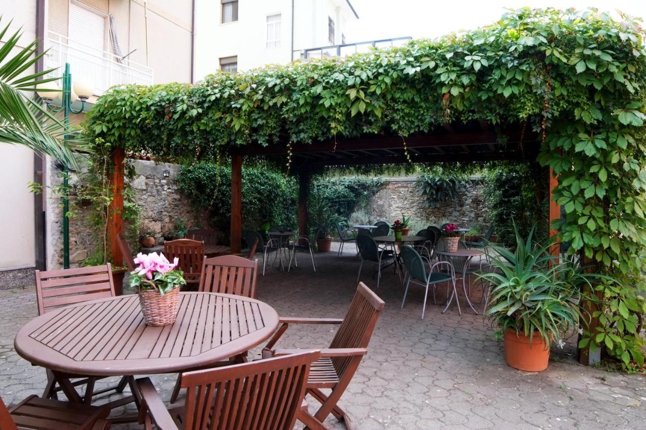 Villa Gioiosa 迪亚诺马里纳 外观 照片